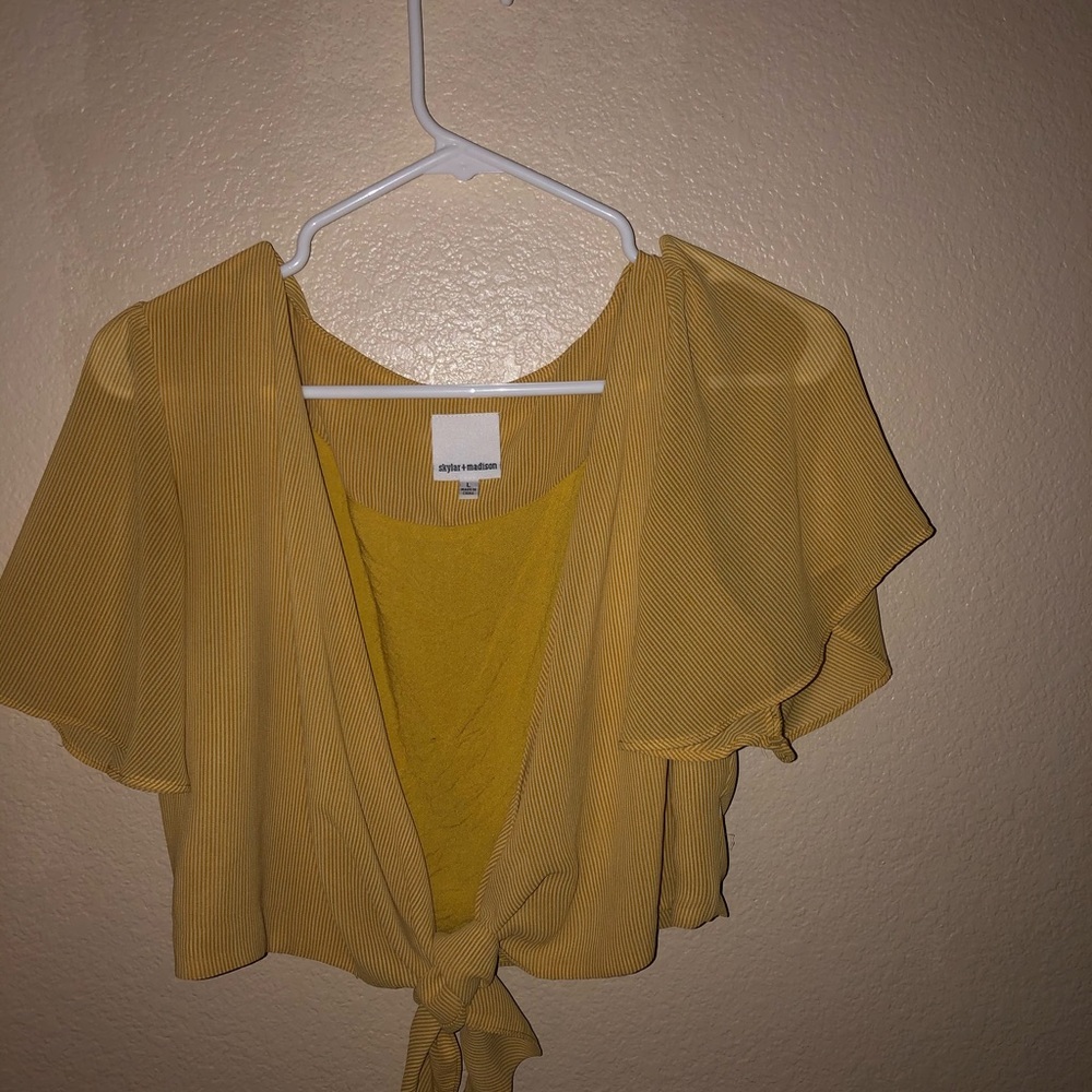 SKYLAR + MADISON Tie Cropped Blouse
